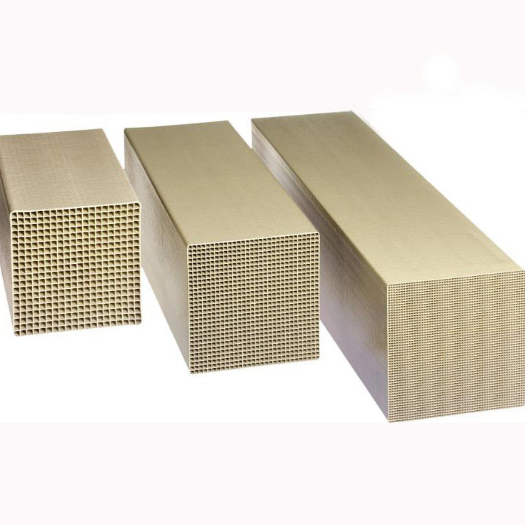 100 หรือ 200 Cell Cordierite Honeycomb Ceramic Catalyst Substrate Carrier Nox Reduction
